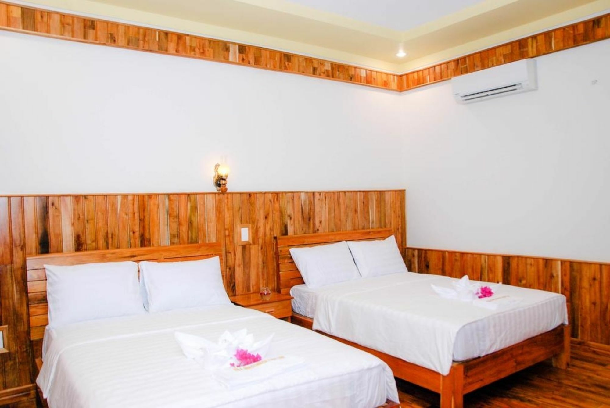 Lien Tho Guesthouse Дуонг-Донг Экстерьер фото